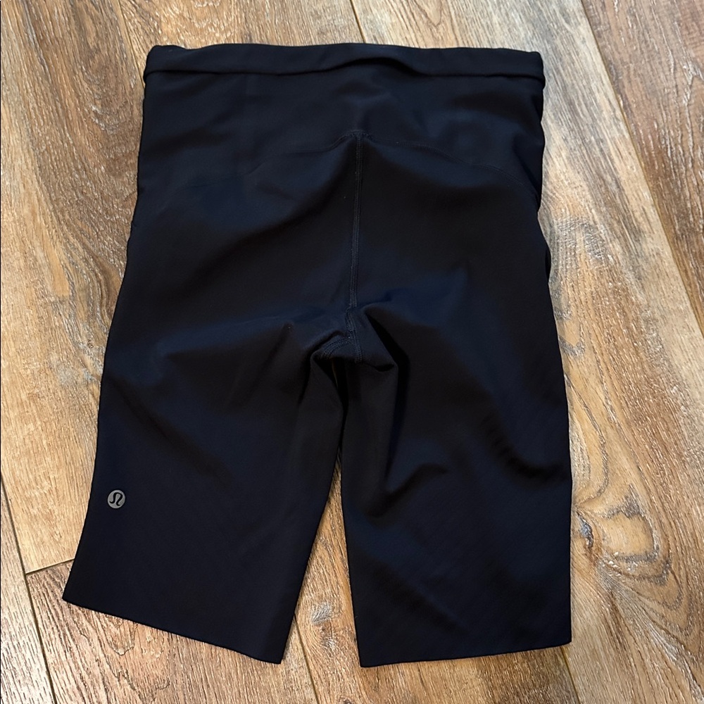 Lululemon biker shorts women’s size 6 - Picture 2 of 6